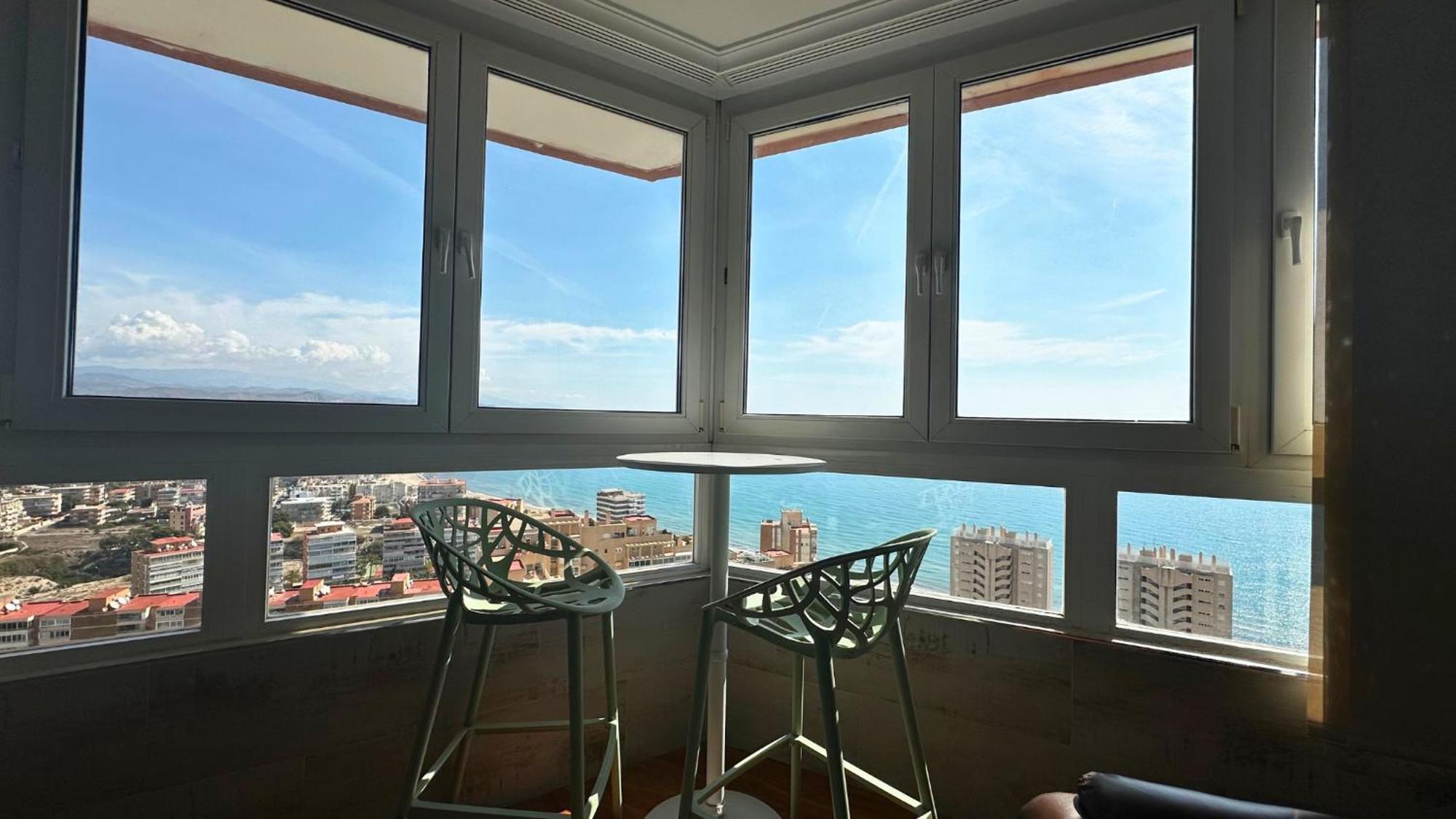 Apartmán Atico A 50M Del Mar. Parking Gratis. A/C El Campello Exteriér fotografie