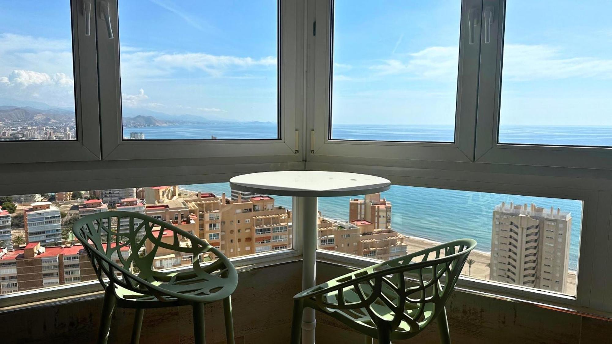 Apartmán Atico A 50M Del Mar. Parking Gratis. A/C El Campello Exteriér fotografie