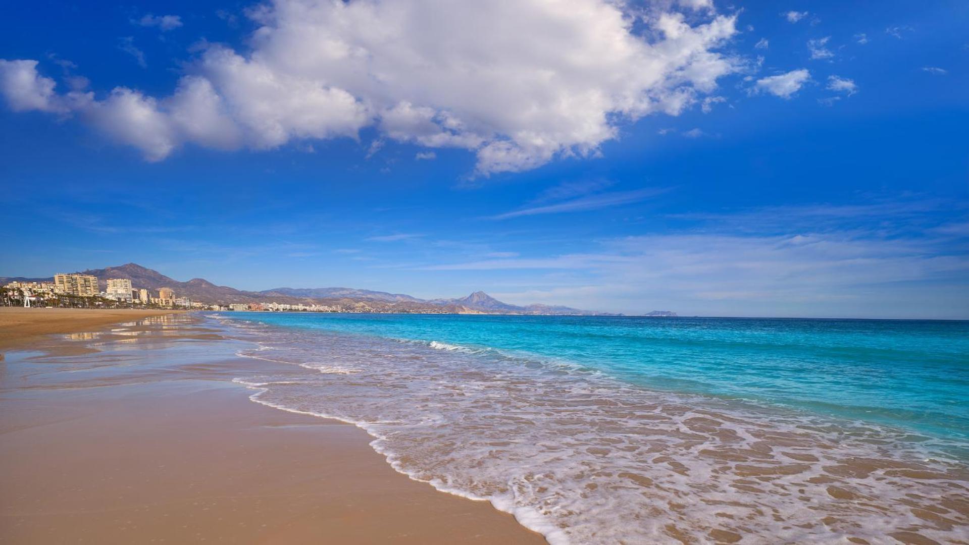 Apartmán Atico A 50M Del Mar. Parking Gratis. A/C El Campello Exteriér fotografie