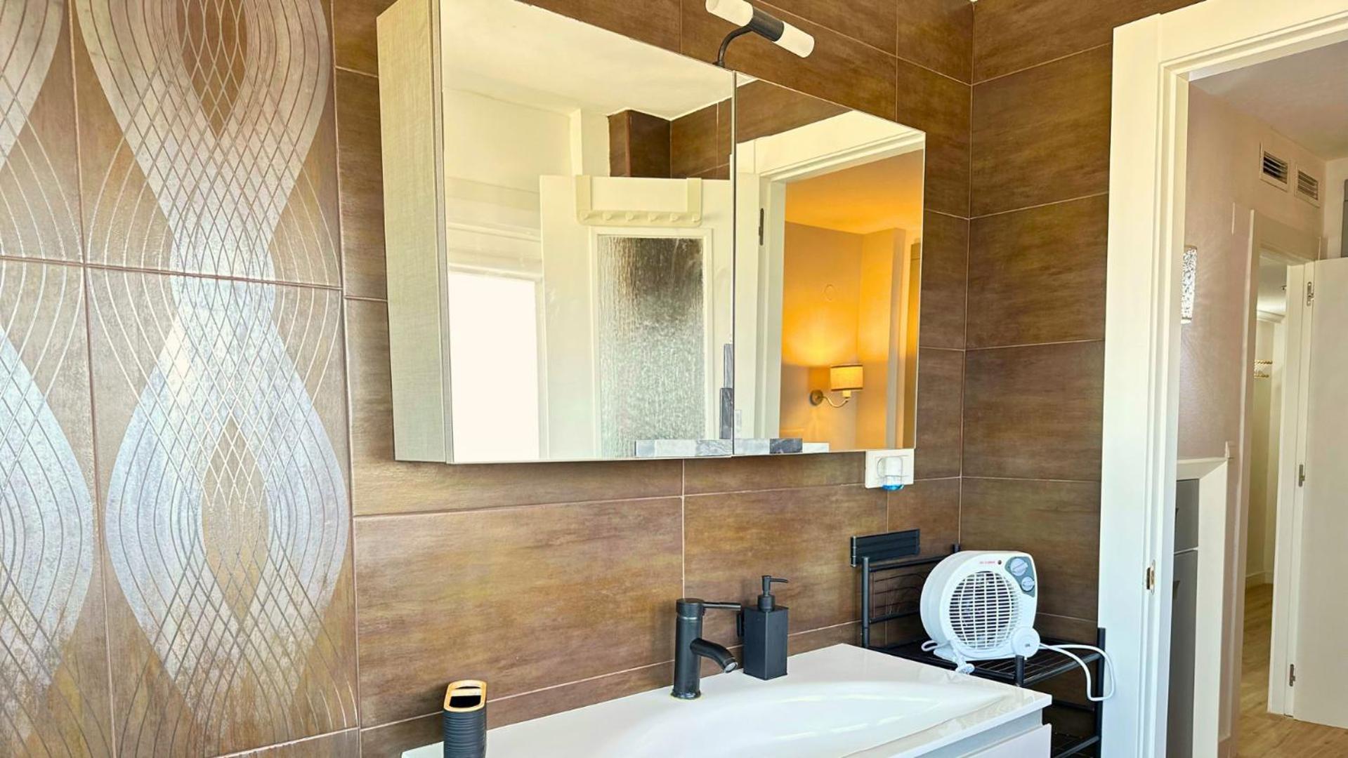 Apartmán Atico A 50M Del Mar. Parking Gratis. A/C El Campello Exteriér fotografie