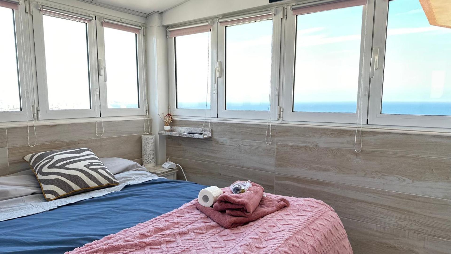 Apartmán Atico A 50M Del Mar. Parking Gratis. A/C El Campello Exteriér fotografie